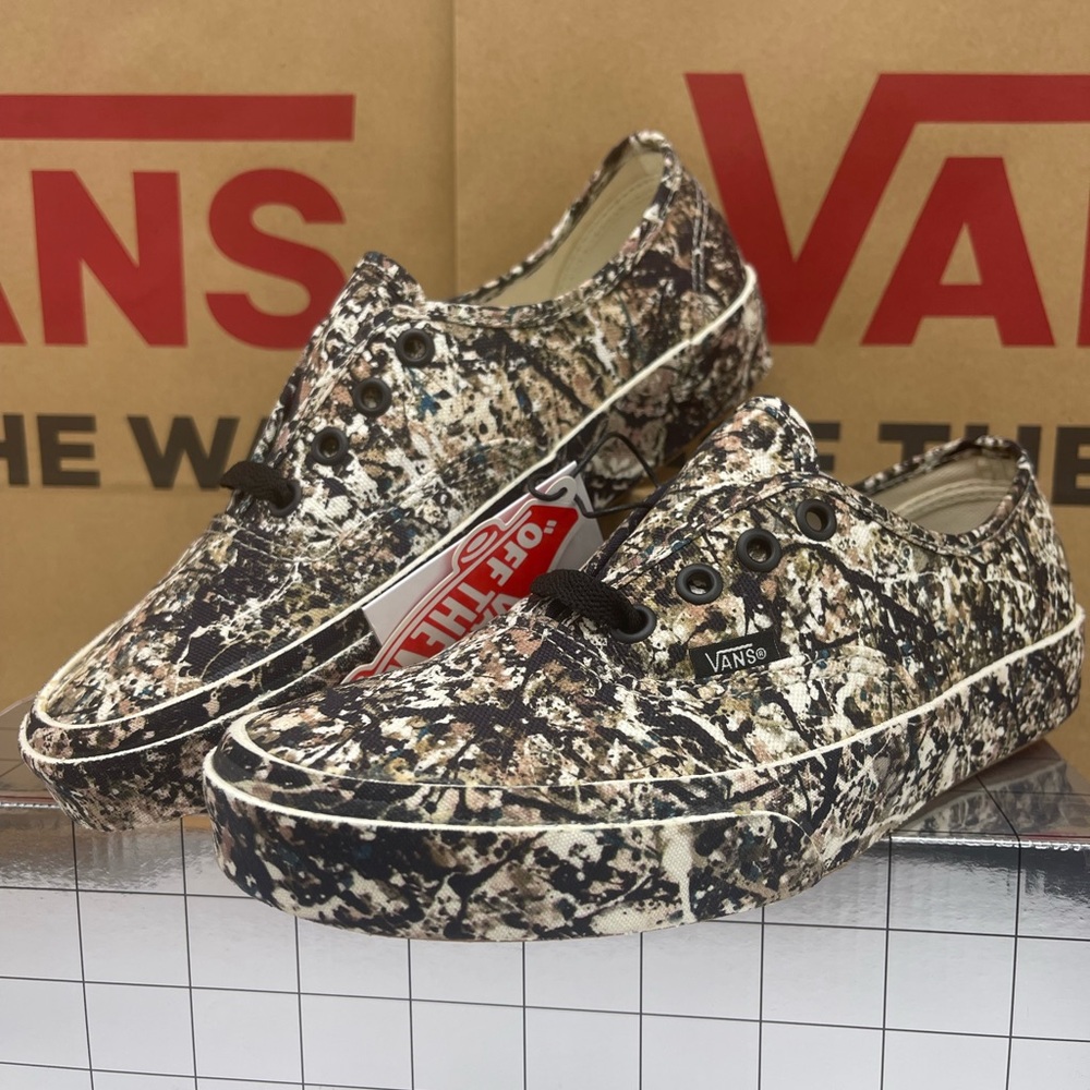 Vans Men’s Authentic
(Moma) Jackson Pollock Sneakers 
VN0A2Z5|18K Abstract Black - Picture 4 of 16